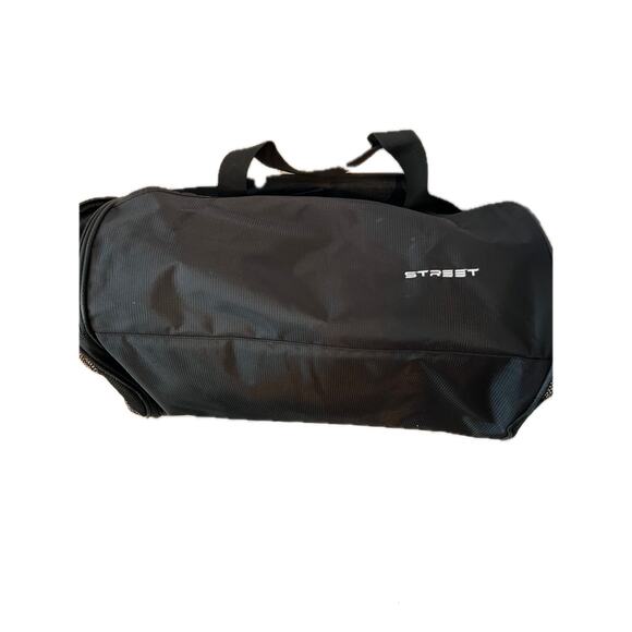 The Street Black Duffel Bag 16"x10"x10" Zipped - Picture 3 of 6